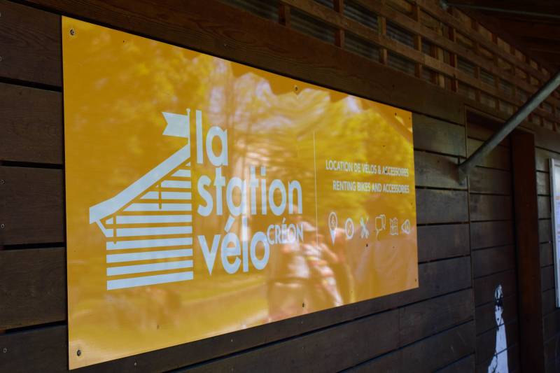 À vélo sur les traces des trésors cachés : Découvrez les mystères de Créon en famille avec Terra Aventura, une expérience unique pour petits et grands ! #AventureCréon