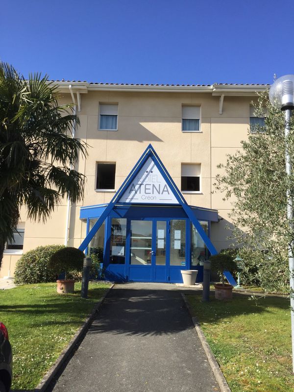 Hôtel avec chambres pour personnes handicapés pas cher à Bordeaux Créon