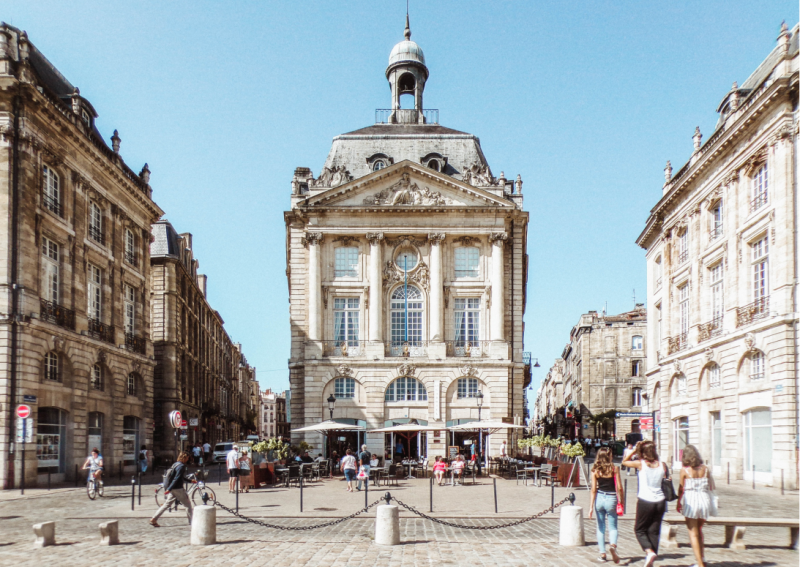 venez visiter la ville de bordeaux au départ de l'hôtel atena